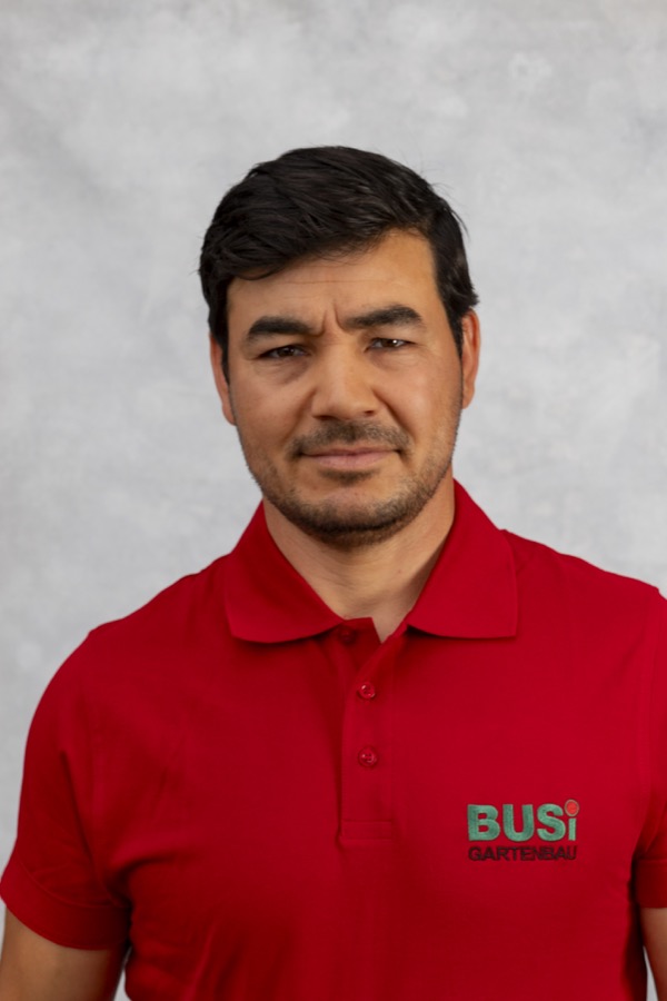 Gul Razuli, Gärtner EBA und Alleskönner bei Busi Gartenbau